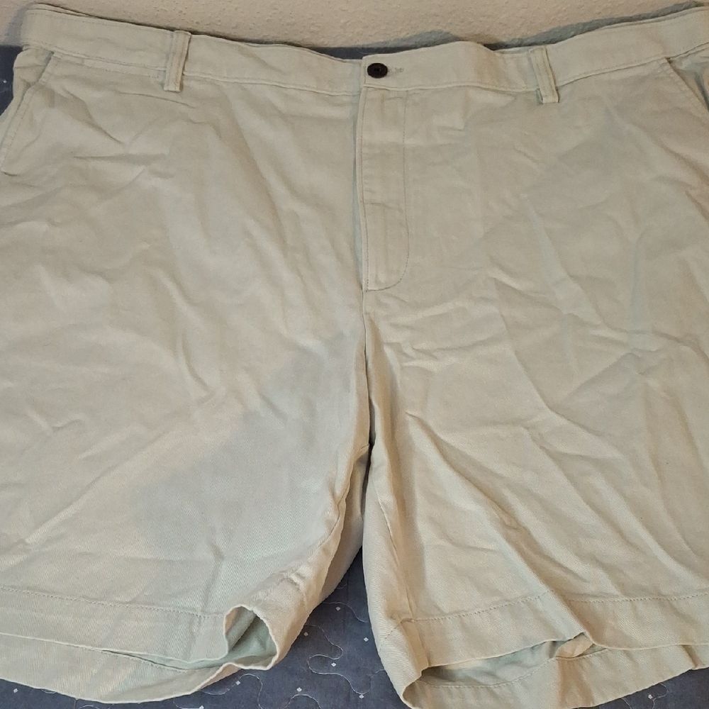 Lands' End Light Tan Men's Shorts size 46